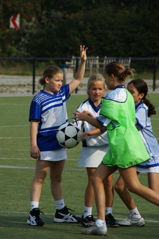 2009-09-26-10.09.15 Korfbal D3-D2_638x960.jpg